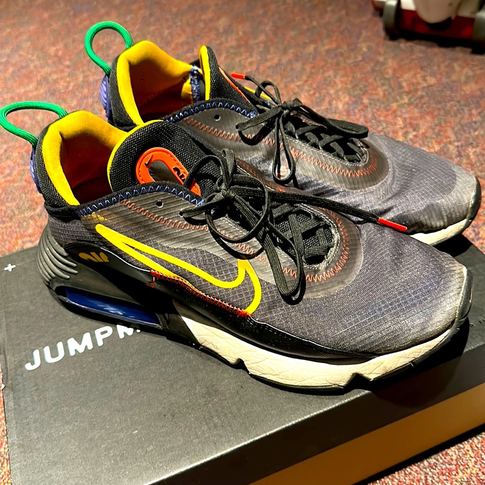 Nike Air Max 2090 gray chili men’s